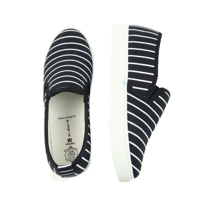 รองเท้าส้นแบนแคนวาส No.1512 - Pin Stripe Canvas Casual Sneakers