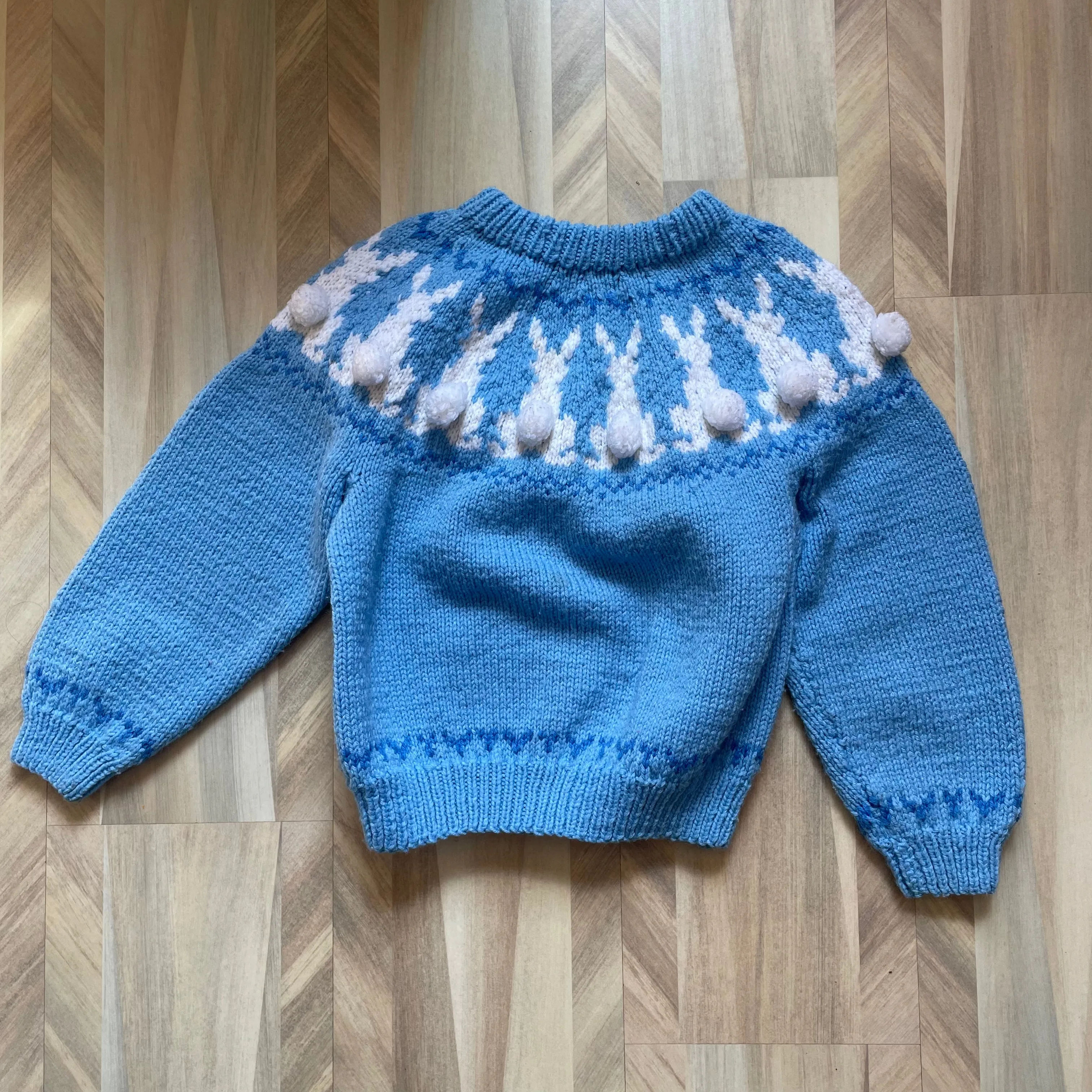 Bunny hand knit sweater size 6Y, Kids 6/6X (extra small)