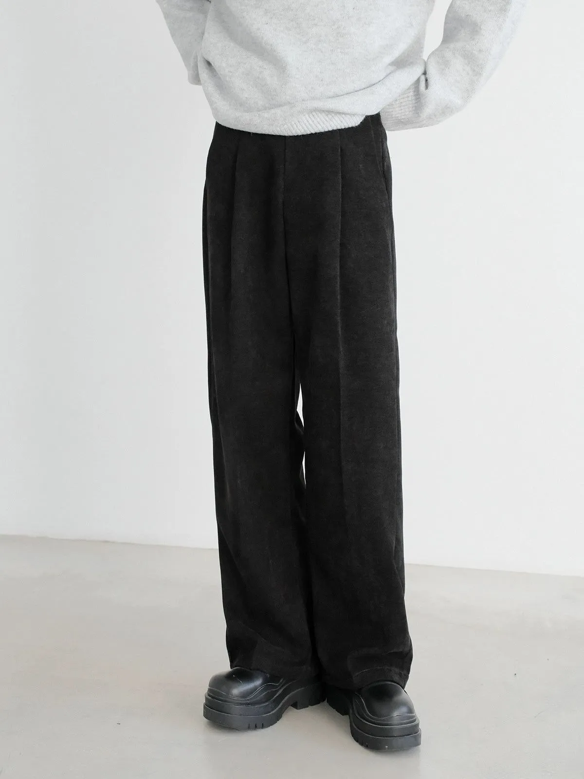 Zhou Relaxed Fit Velvet Pants